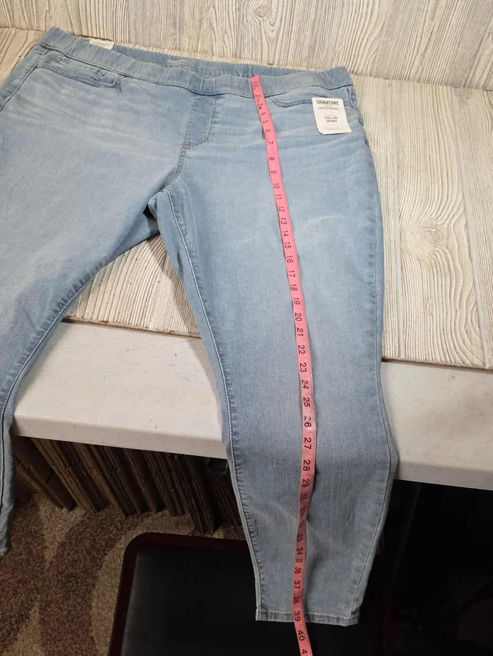 Signature by Levi Strauss Totally Shaping Pull On Skinny Jeans Women Plus 20 NWT